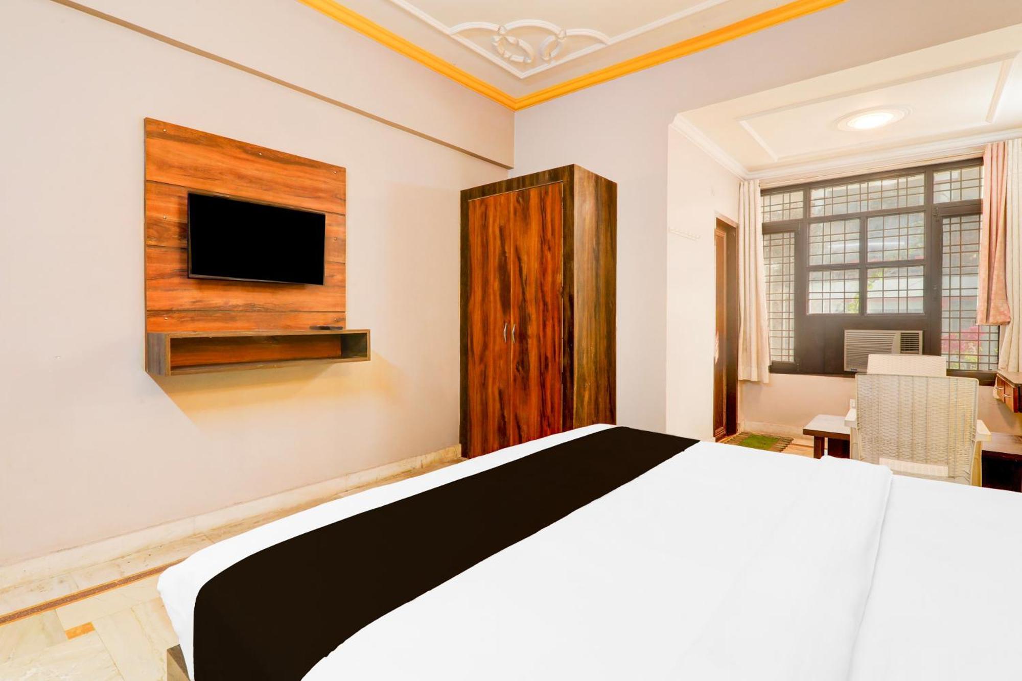 Super Hotel O Insaf Nagar Munshipuliya Formerly Vibrant Chinhat 外观 照片