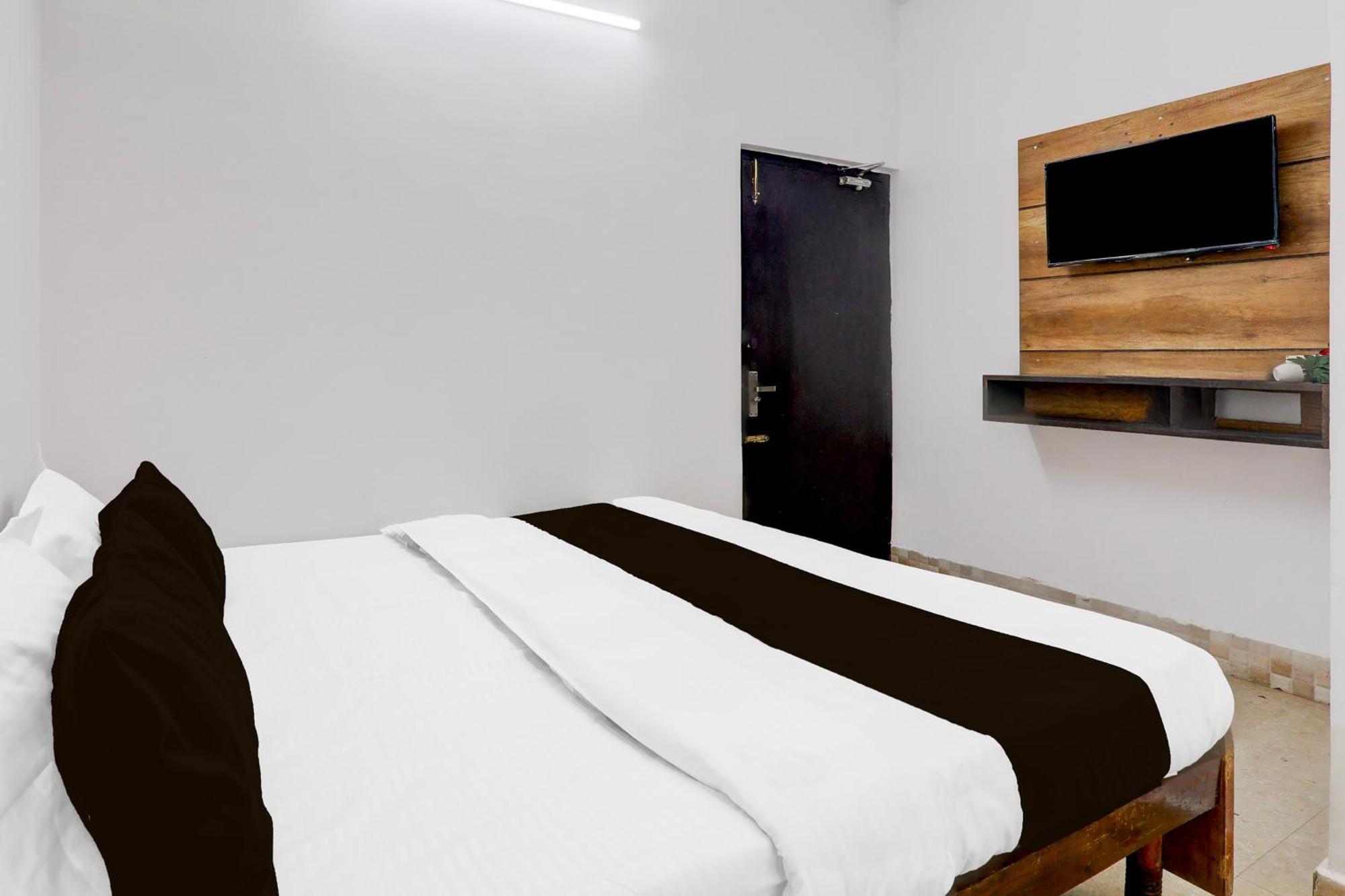 Super Hotel O Insaf Nagar Munshipuliya Formerly Vibrant Chinhat 外观 照片