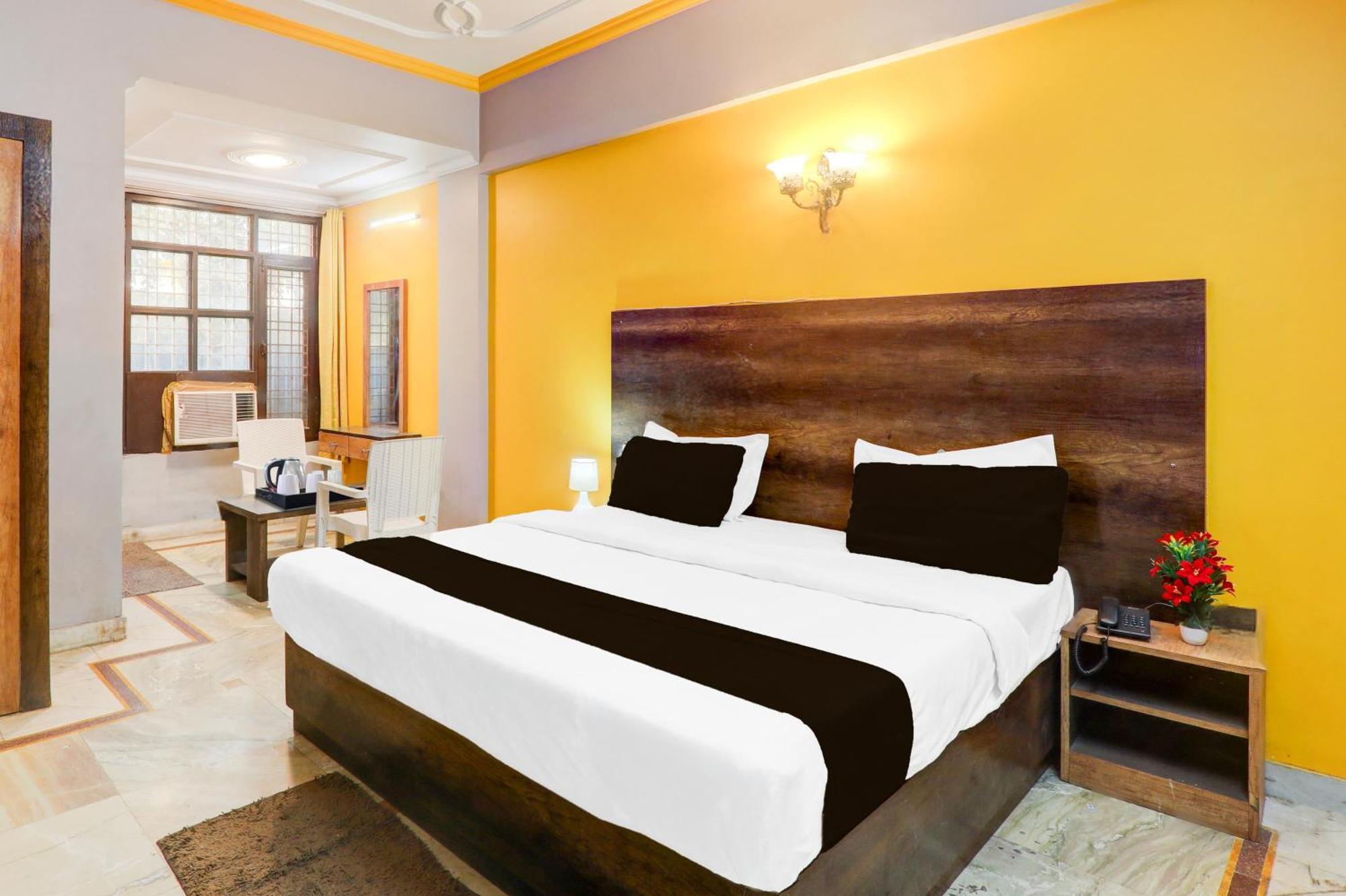 Super Hotel O Insaf Nagar Munshipuliya Formerly Vibrant Chinhat 外观 照片