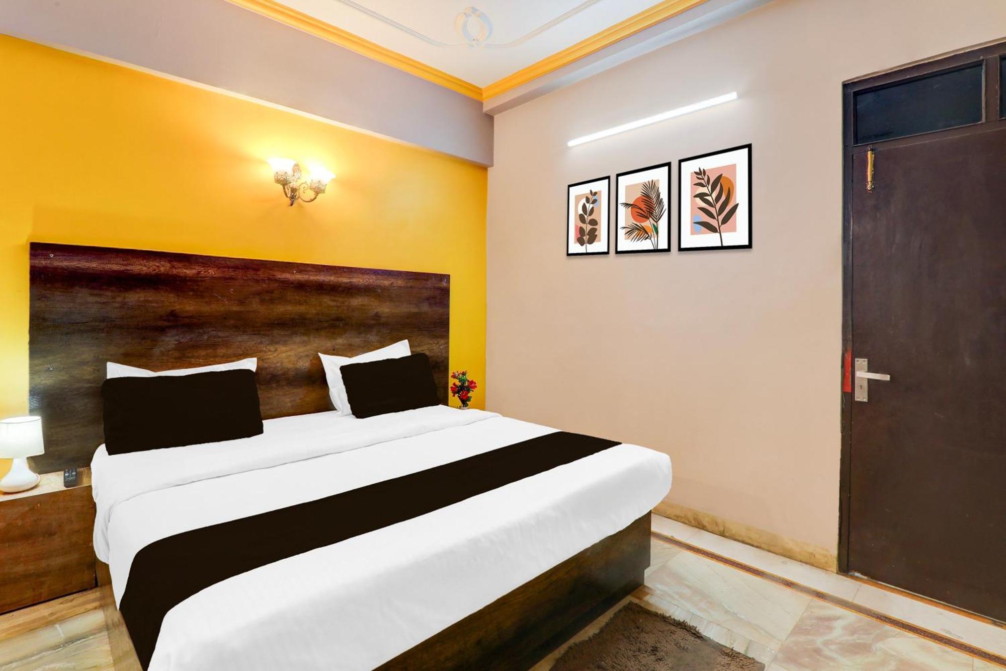 Super Hotel O Insaf Nagar Munshipuliya Formerly Vibrant Chinhat 外观 照片