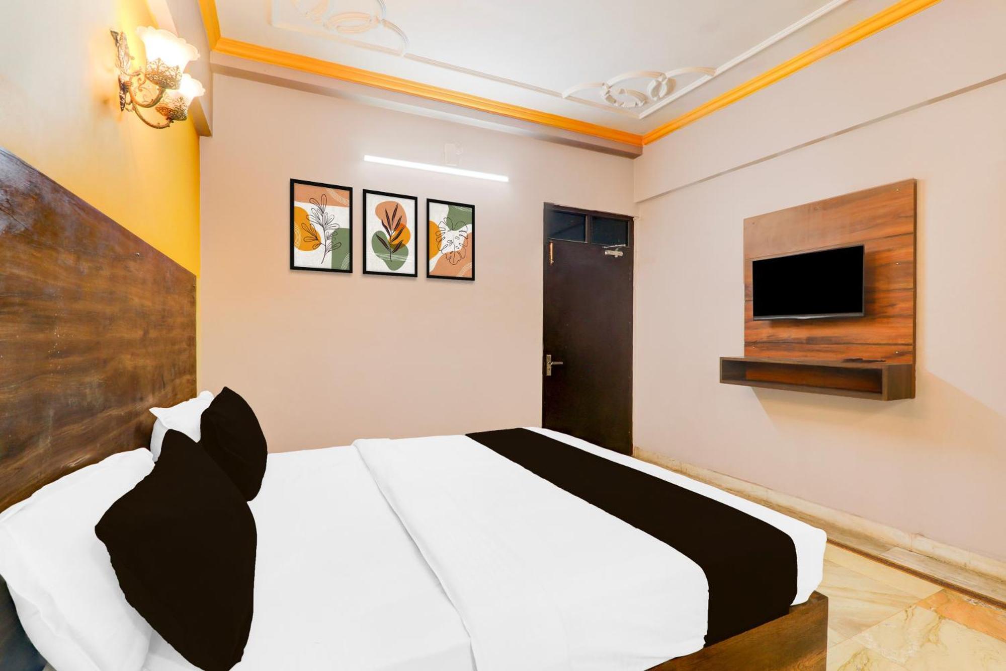 Super Hotel O Insaf Nagar Munshipuliya Formerly Vibrant Chinhat 外观 照片